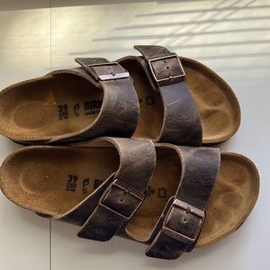 Birkenstock Arizona size 8 barely used sandals